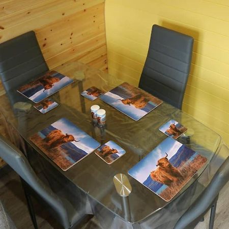 Вилла Glampods Glamping Pod - Meet Highland Cows And Sheep Элгин Экстерьер фото