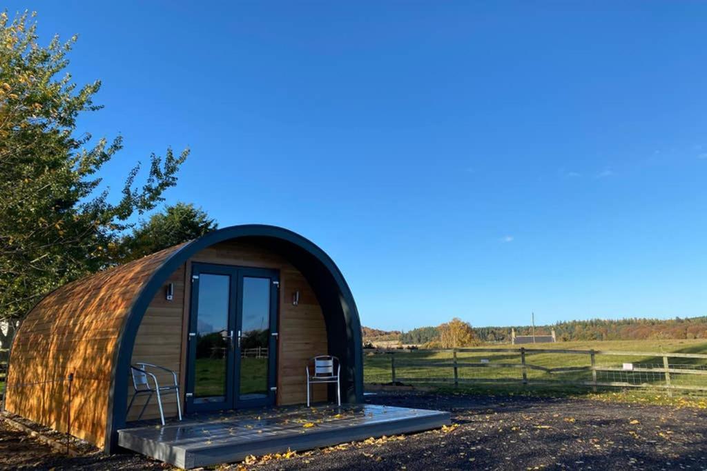 Вилла Glampods Glamping Pod - Meet Highland Cows And Sheep Элгин Экстерьер фото